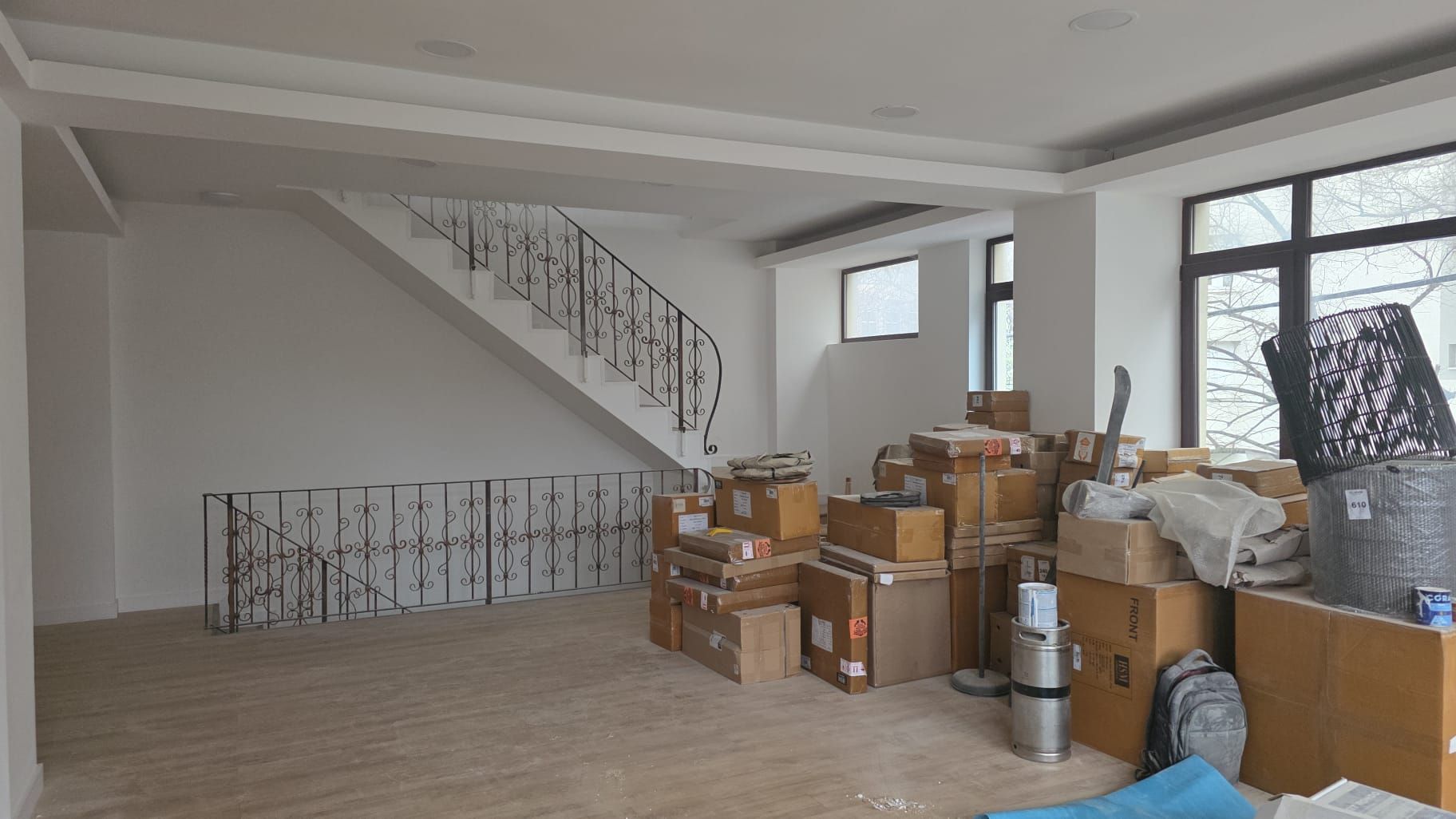 URGENT!, libera, CONSOLIDATA, birouri/comercial, 2 INTRARI, NEGOCIABIL - Poză 5