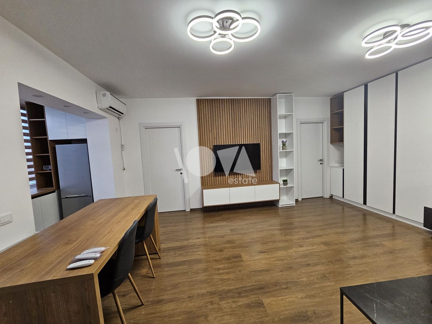 De vânzare: apartament 2 camere + parcare - Preciziei - Poză 3