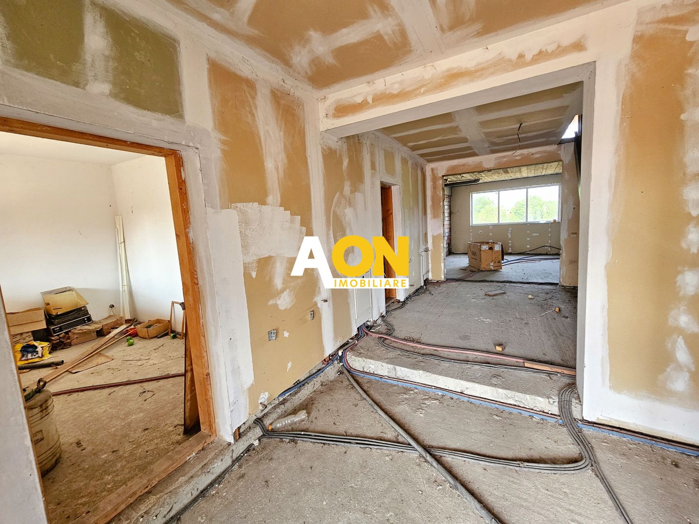 Proprietate cu potențial mixt – locuință și spațiu de lucru în Partoș - Poză 21