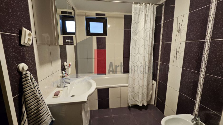 Casă modernă pentru familie, aproape de Parcul Teilor – mobilată complet - Poză 13