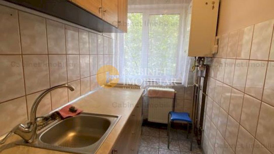 Apartament 3 camere, etajul 3, mobilat si utilat - zona Alexandru cel Bun - Poză 5