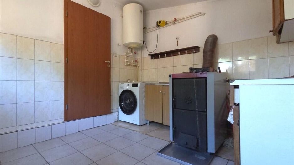 Castelu - Str. Florilor, casa din 2012, teren 737 mp si 106 mp utili - Poză 21