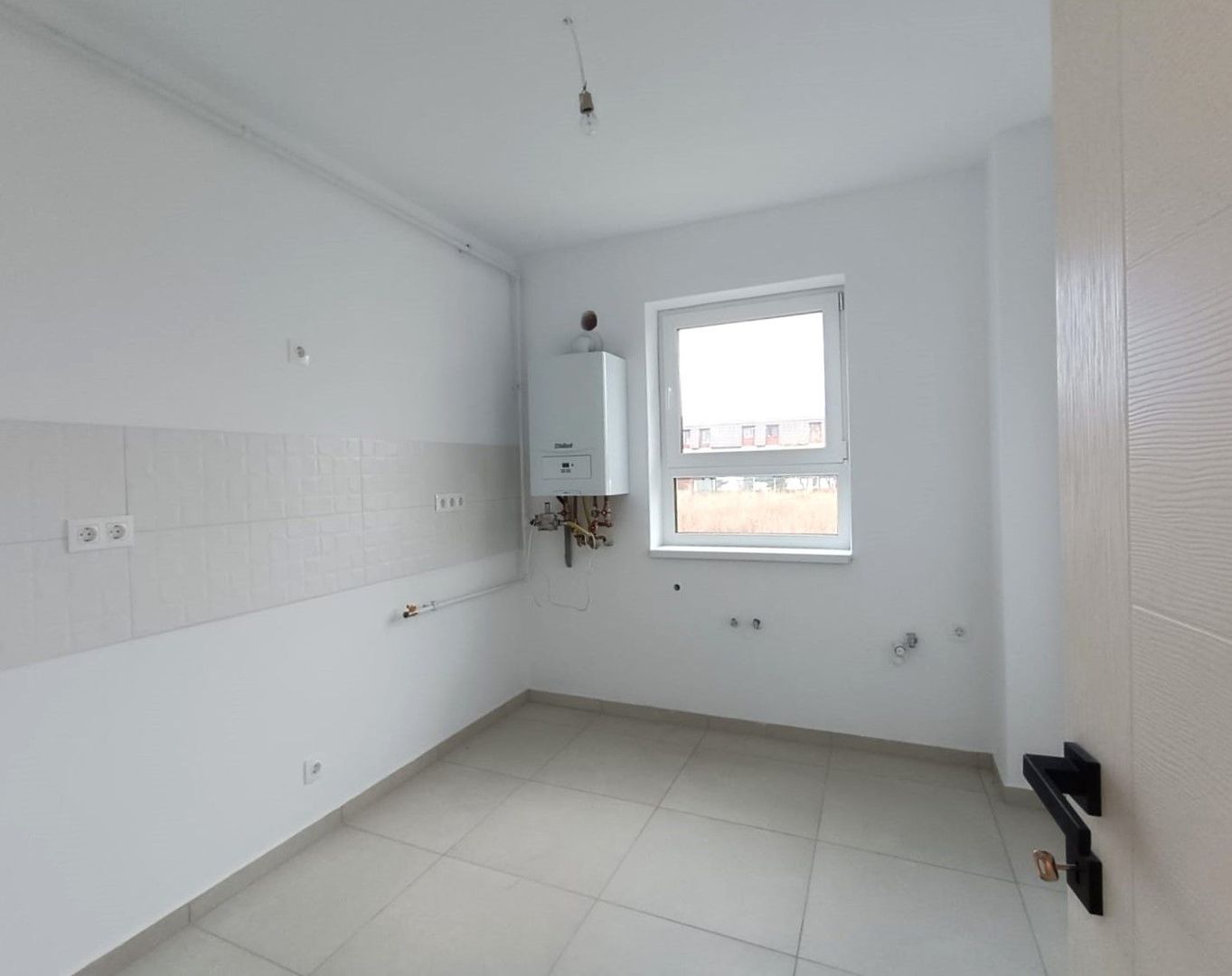 Vanzare apartament nou 2 camere Intabulat nou nelocuit  zona Tractorul - Poză 2