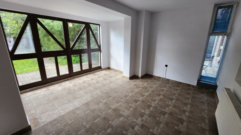 Spatiu birouri 140 mp - Poză 10