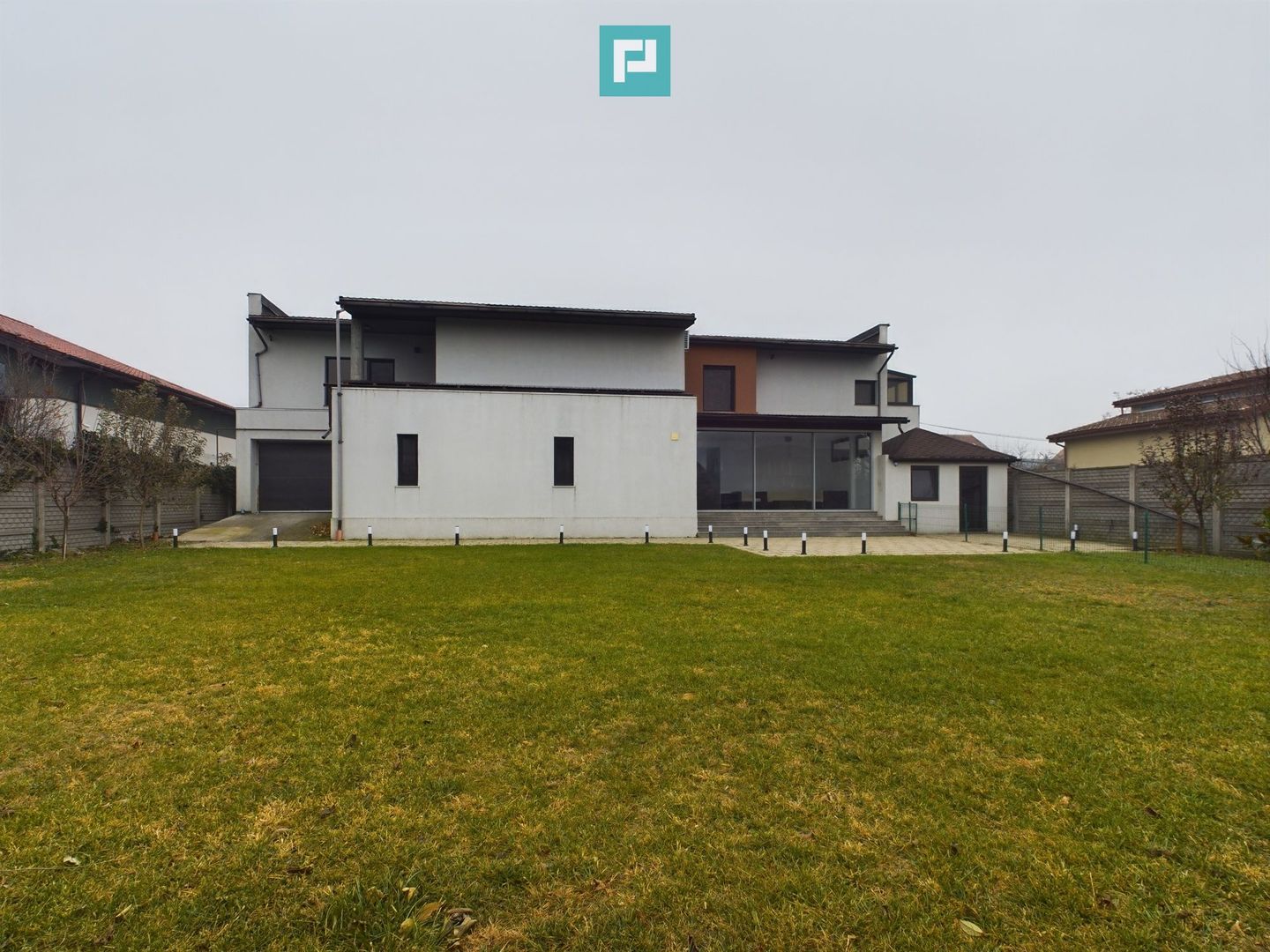 Vilă de lux cu două locuințe, în Dumbrăvița – Locație Excelentă! - Poză 42