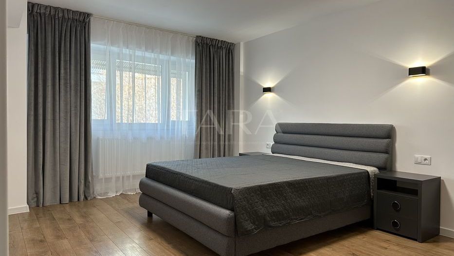 Apartament 3 camere modern, cu terasă și parcare – zonă Centrală - Poză 6