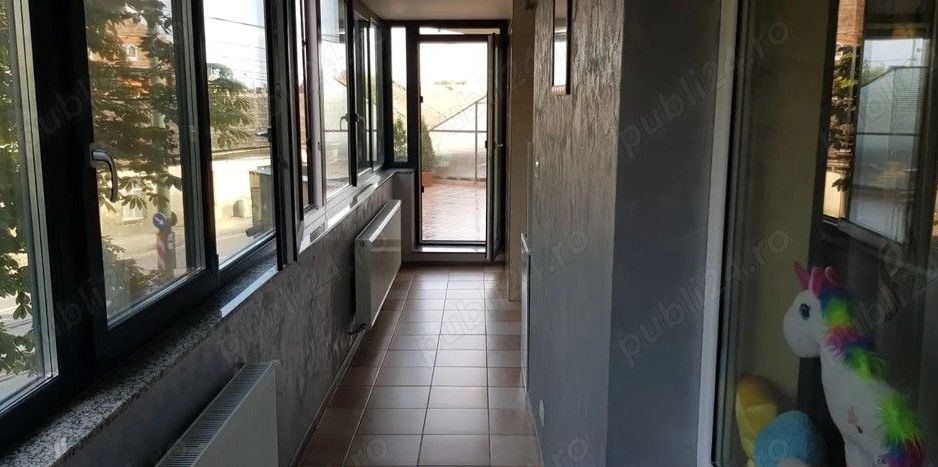 Apartament 2 camere Calea Dorobantilor etaj 1 cu centrala - Poză 10