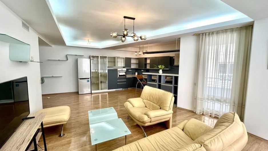 Apartament spațios 3 camere, Herăstrău  120 mp, balcon mare și parcare - Poză 3