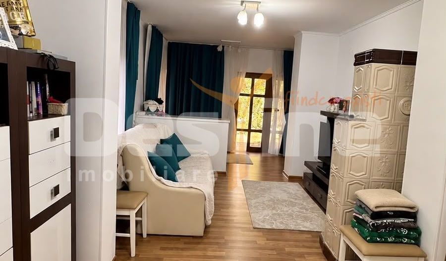 Casa spatioasa cu teren de 800 mp, Muntenii de Jos - 5 camere - Poză 9
