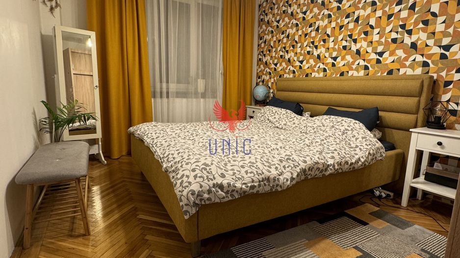 Rafinament si Spatiu Generos: Apartament de Lux cu 4 Camere - Poză 1