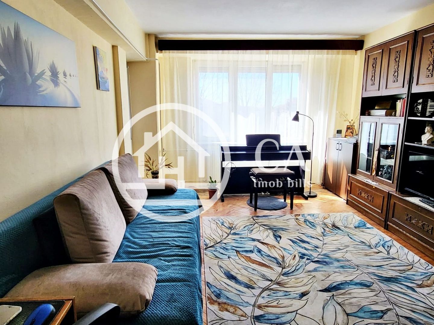 Apartament 3 camere de vânzare- Zona Centrală - Poză 1