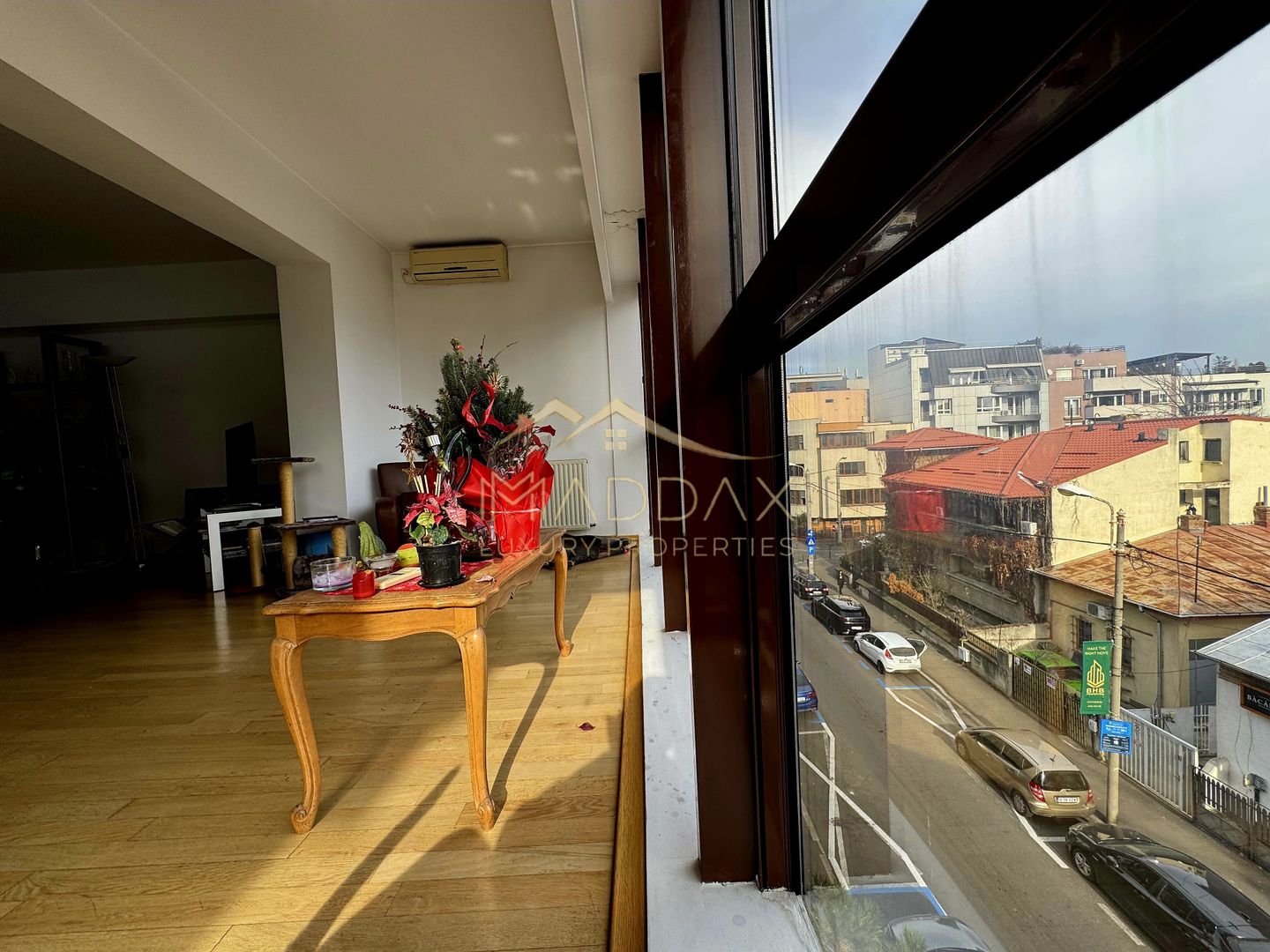 Apartament Elegant de Vânzare – 5 Camere/ 3 Băi, *Arcul de Triumf* - Poză 8