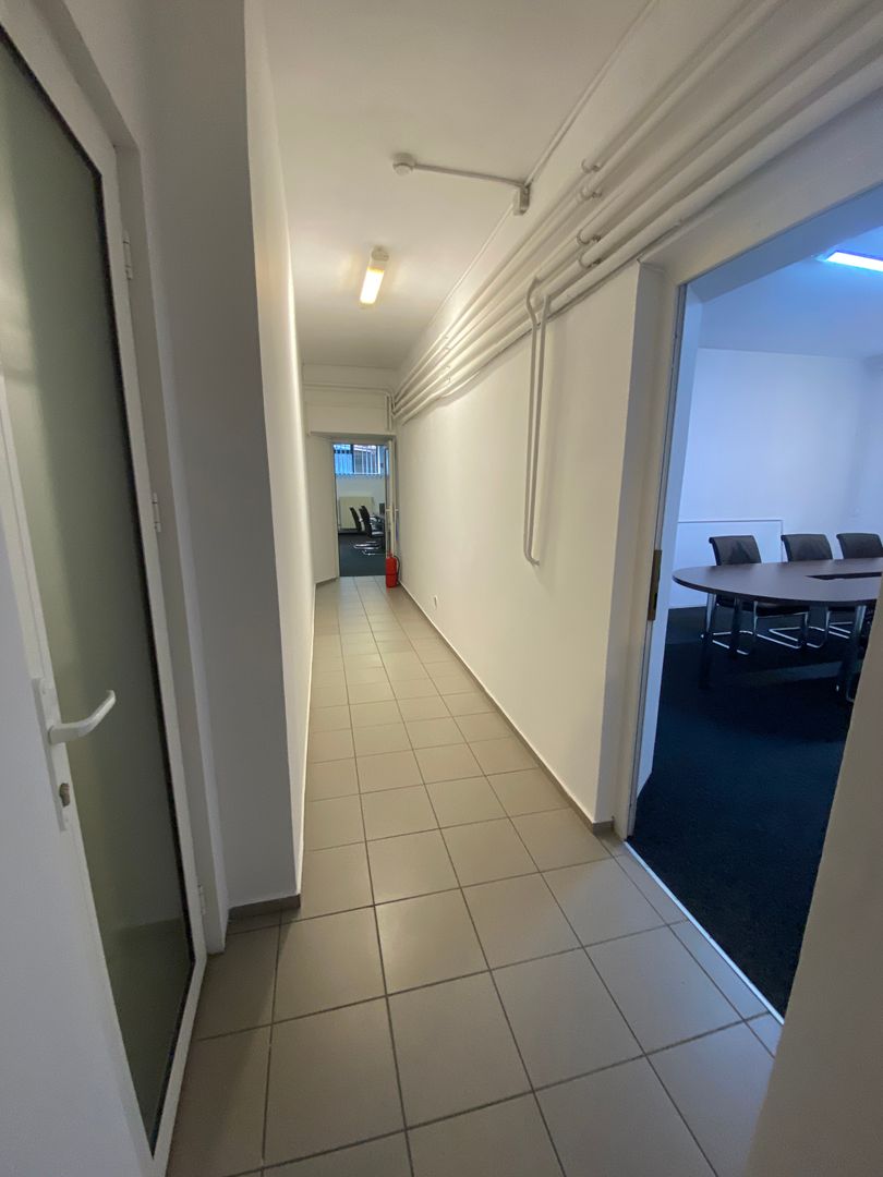 Cladire de birouri ultracentrala de inchiriat - Poză 14