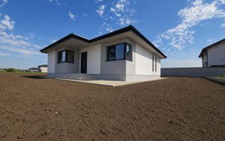 Casa parter- 4 camere- 600m de autobuz- 2km de metrou-pod-beci - Poză 1