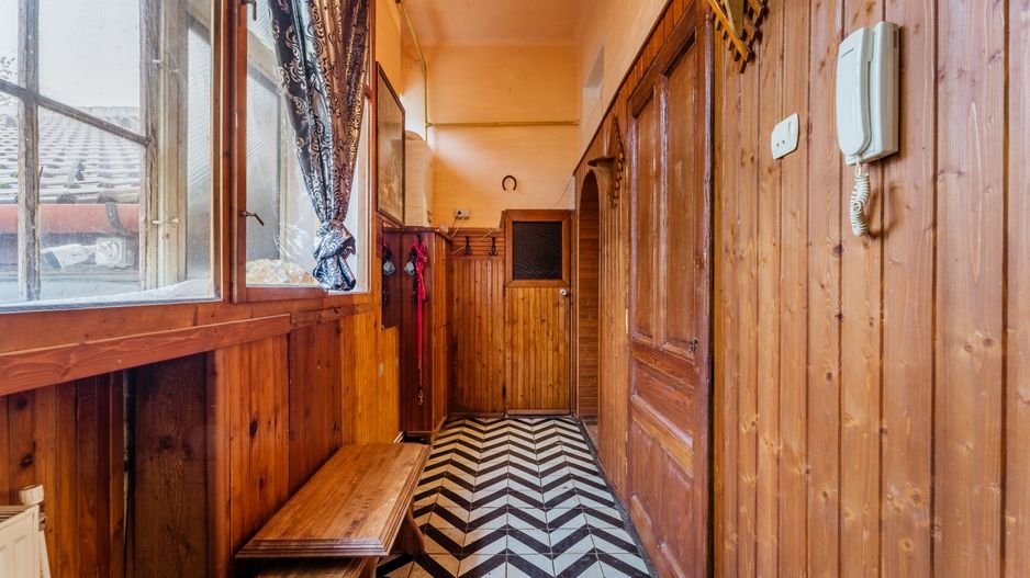 Apartament cu 3 camere central - Poză 8