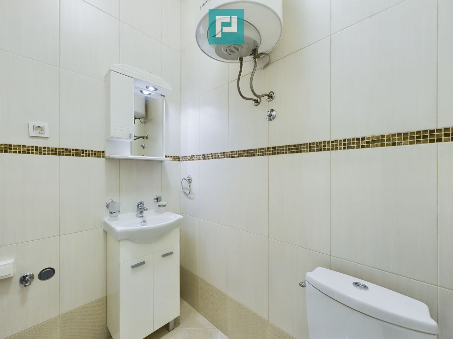 Vilă luxoasă în Serbia - Poză 18