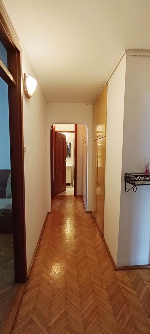 Apartament cu 4 camere in Tractoru-Independentei - Poză 16