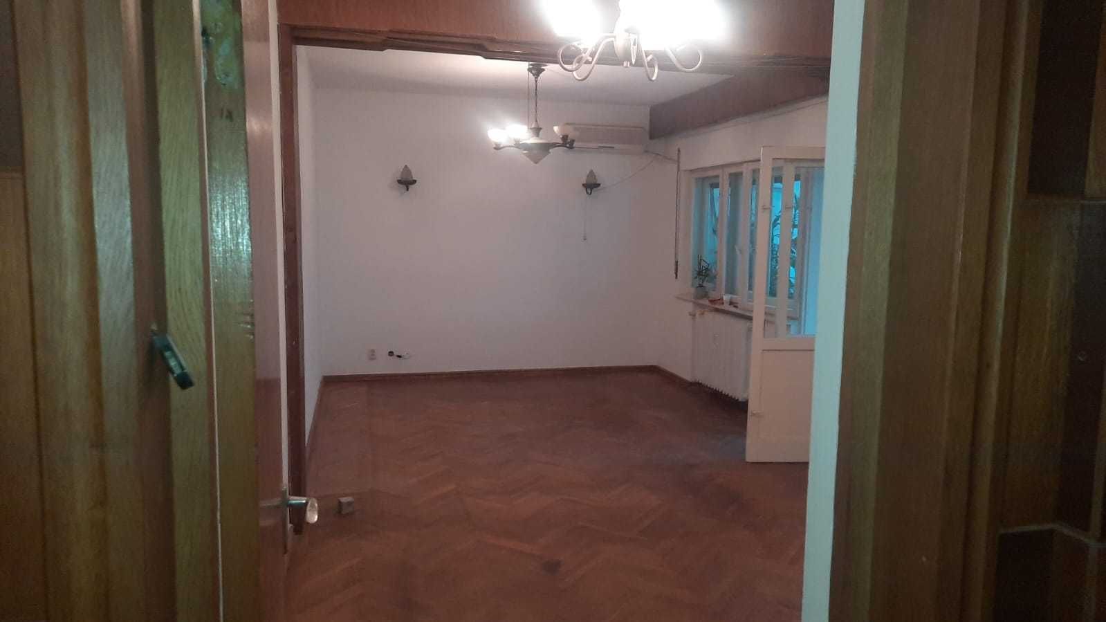 APARTAMENT VILA  GARAJ ZONA PAJURA - Poză 2
