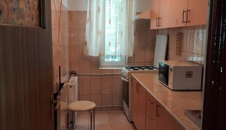 Vânzare garsonieră Titan – 34 mp, parter înalt, bloc mixt