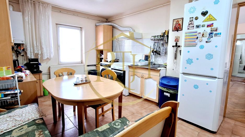 Oferim spre vanzare, Apartament cu 3 camere, Girocului, Sp. Judetean - Poză 10