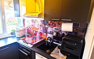 Vand apartament cu 4 camere in zona spitalul judetean,comision ,,0'' - Poză 16