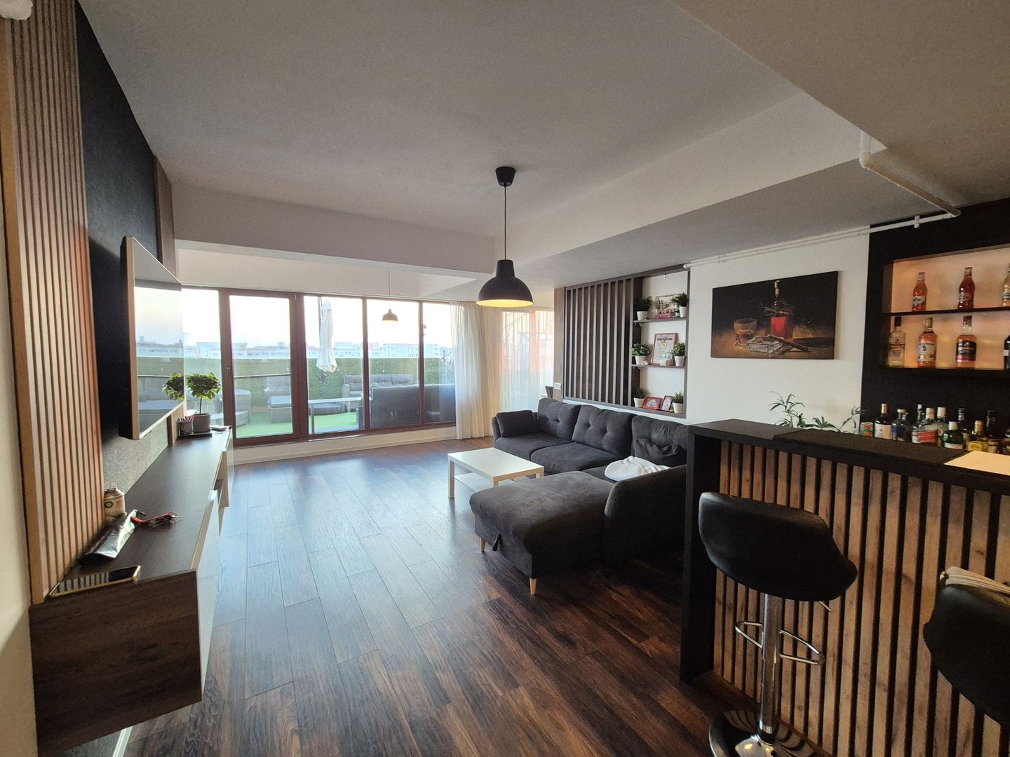 Penthouse 104,97 mp + 192,81 mp terase - piata Sudului - Poză 1