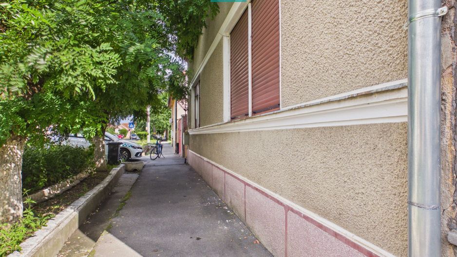 Casă cu 3 camere și teren de 450 mp în Pârneava - Poză 11