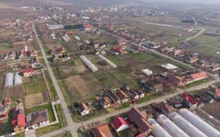 Teren 1.570 mp + casă din cărămidă–zonă liniștită - Poză 13