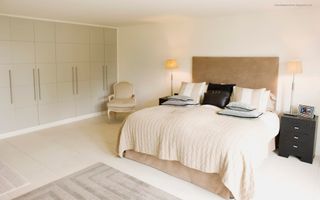 Apartament de vanzare foarte frumos pretabil pentru investitie - Poză 7