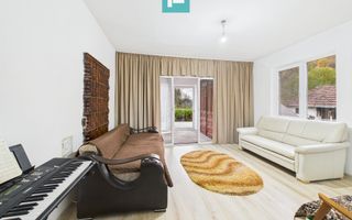 Casă renovată în localitatea Lazuri, Arad - Poză 1