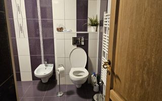 Casă spațioasă și confortabilă cu 5 camere - Sector 3 - Poză 12