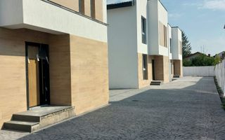 Casa individuala,tip mediteranian,la 2 minute de sos.Oltenitei si STB. - Poză 1