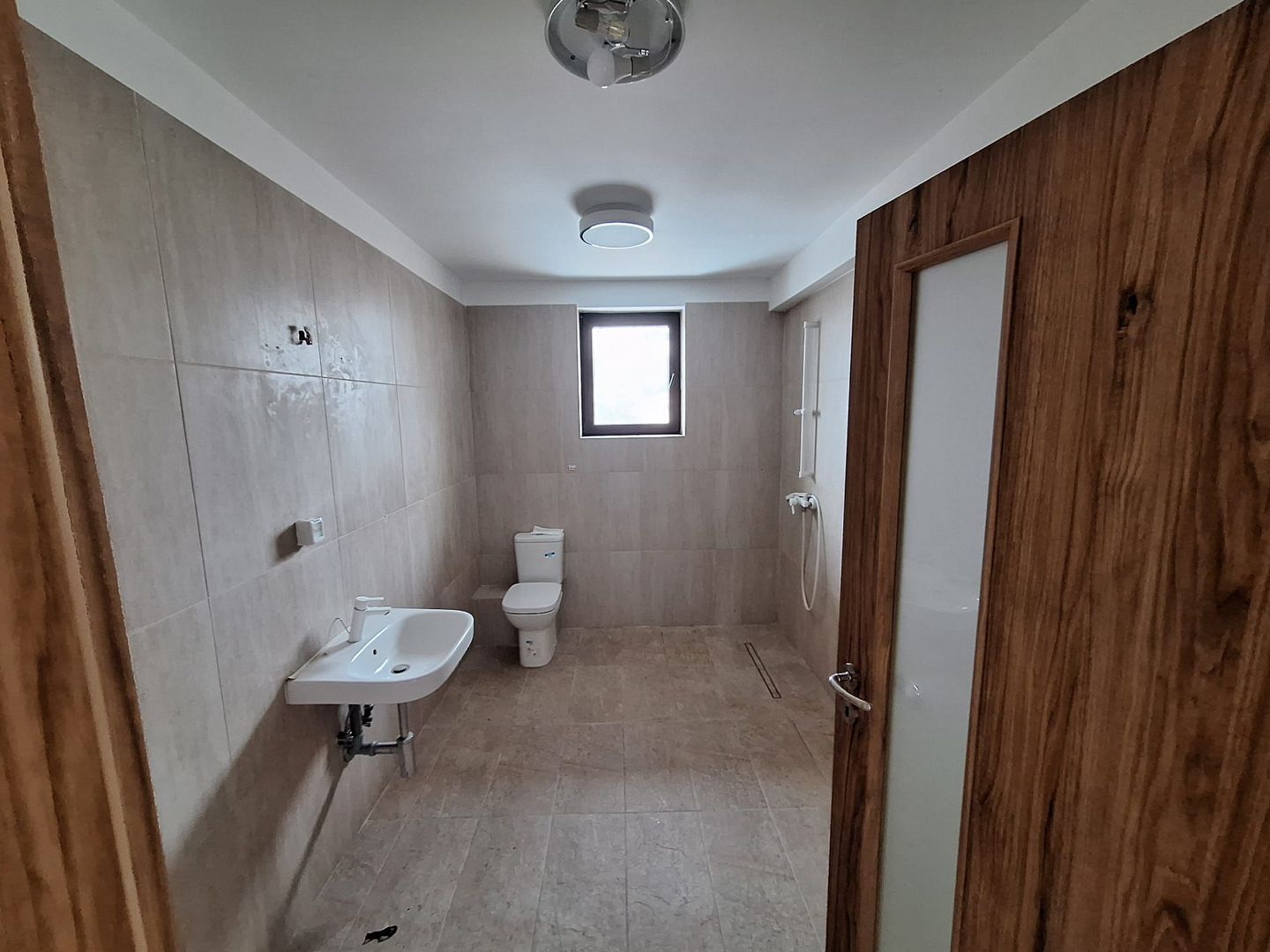 Spatiu Comercial Stradal P+Etaj - 440 Utili - Teren 765 mp - Parcare - Poză 6