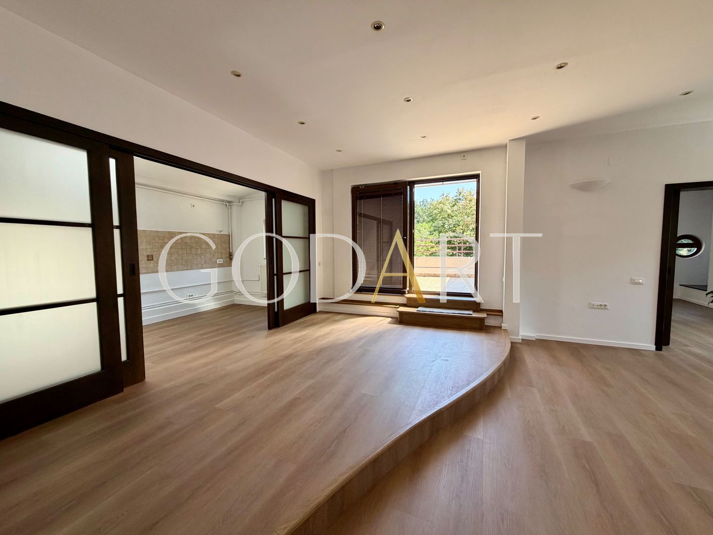 Penthouse cu terasă și vedere către parc | Vilă Art Deco–Bauhaus - Poză 3