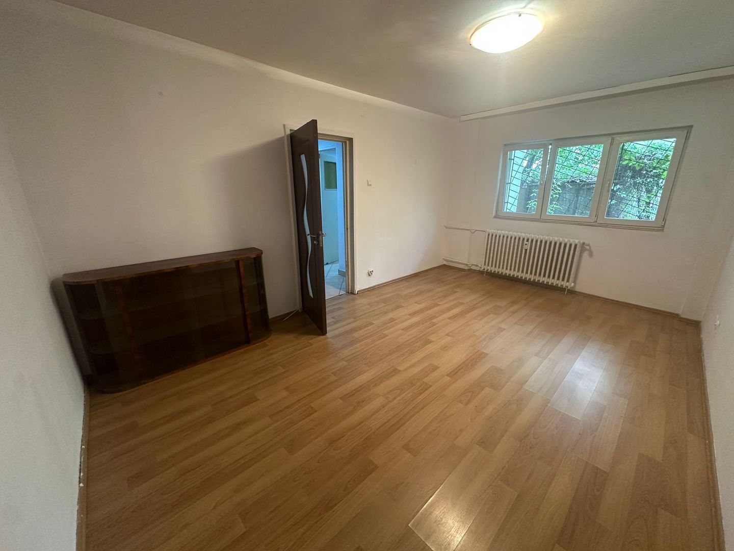 2 Camere Parter din 8 bloc 1982 Ideal Birou Firma Bloc Izolat Eminescu - Poză 1