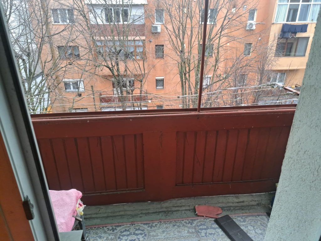 BRASADAS vinde ap 2 cam etaj 4/4 in Micro 16. - Poză 5