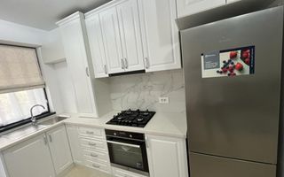 Inchiriem studio in Micro 17 , etaj 2 bloc ROKA, parcare privata, - Poză 16