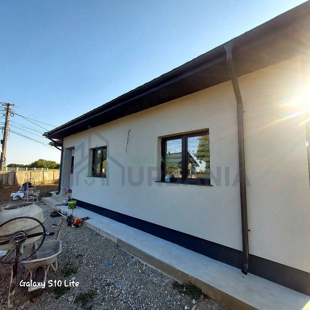 Casă nouă de vânzare, 98 mp, teren 580 mp, strada Ion Creangă, Pașcani - Poză 2
