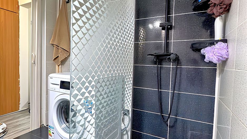 Titan - Costin Georgian Metrou 3 minute Garsoniera Comision 0 - Poză 6