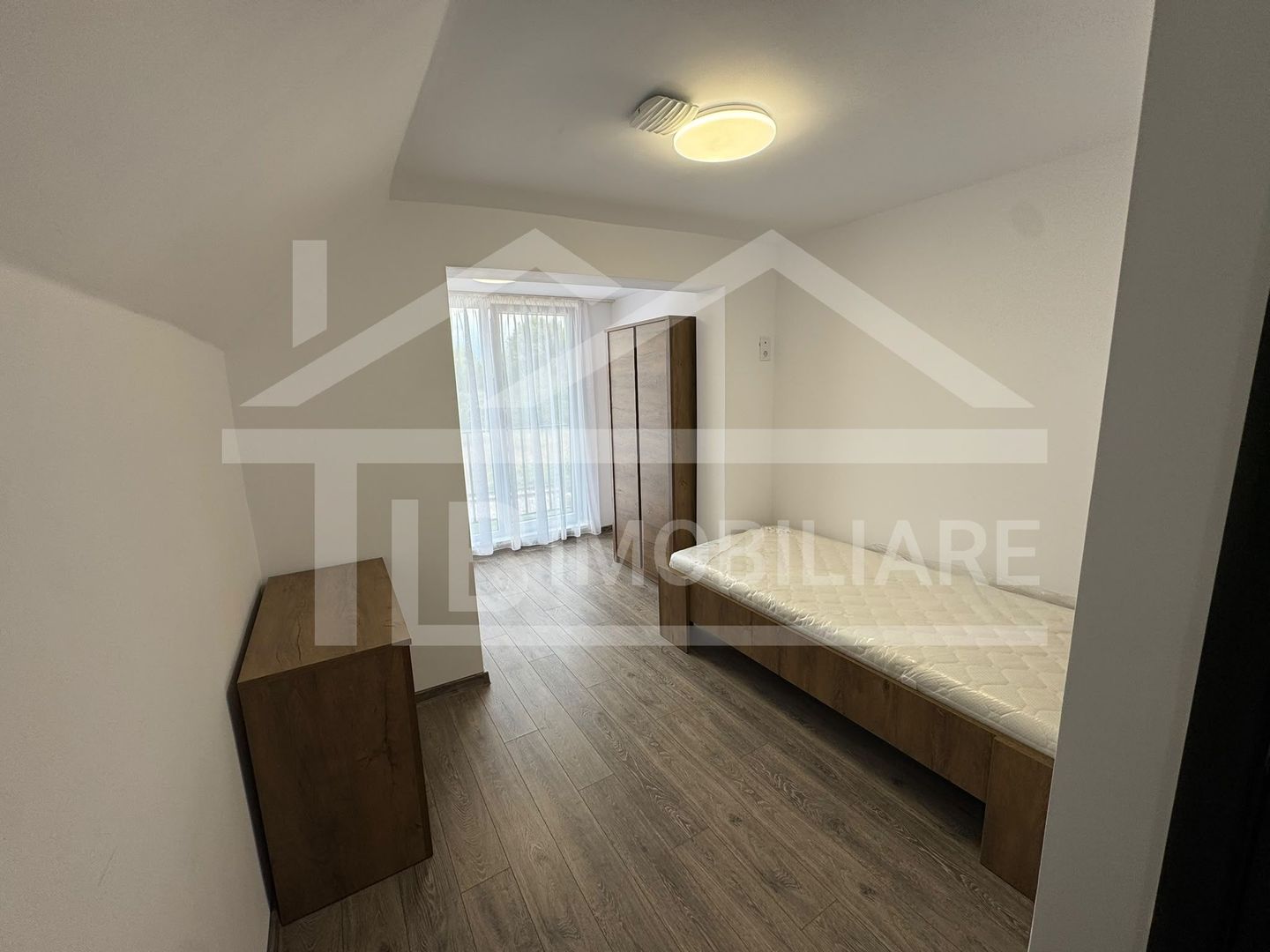 Apartament cu o camera, 30mp, Zona UMFST - Poză 3