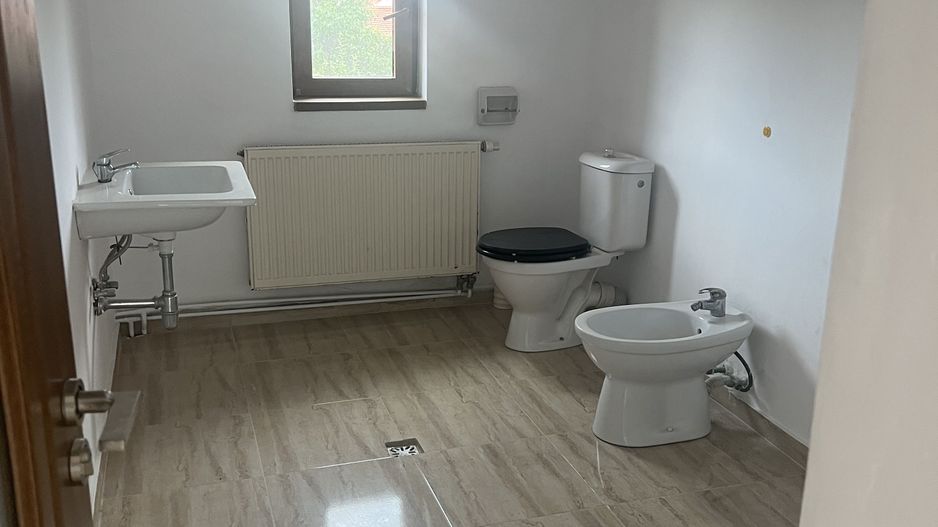 CASA DE VANZARE IN CARTIERUL PRIMAVERII -GIARMATA MARE - Poză 7
