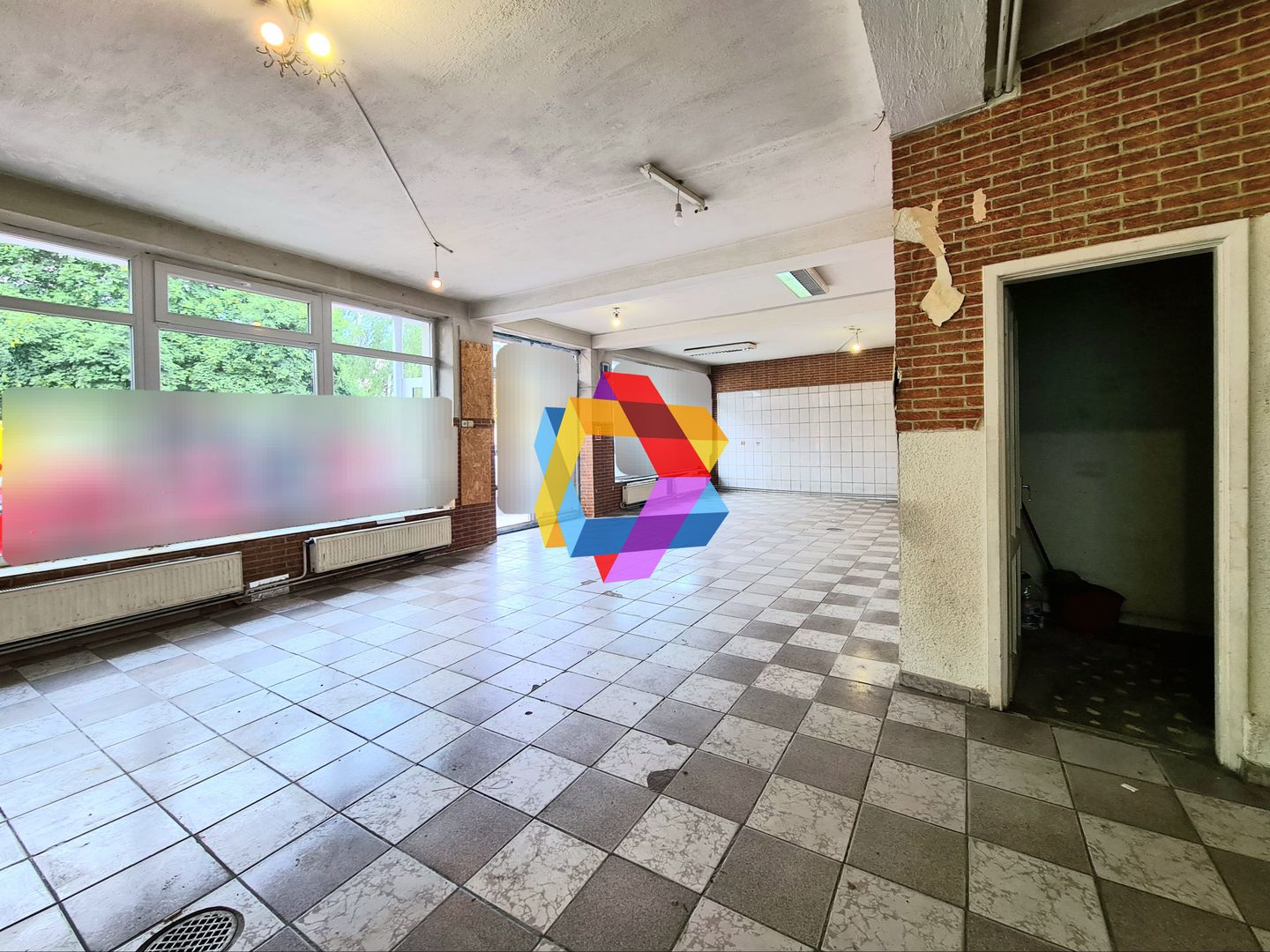 Spatiu comercial de închiriat cu 380 w Brasov - 150 mp # plus-imo.ro - Poză 2