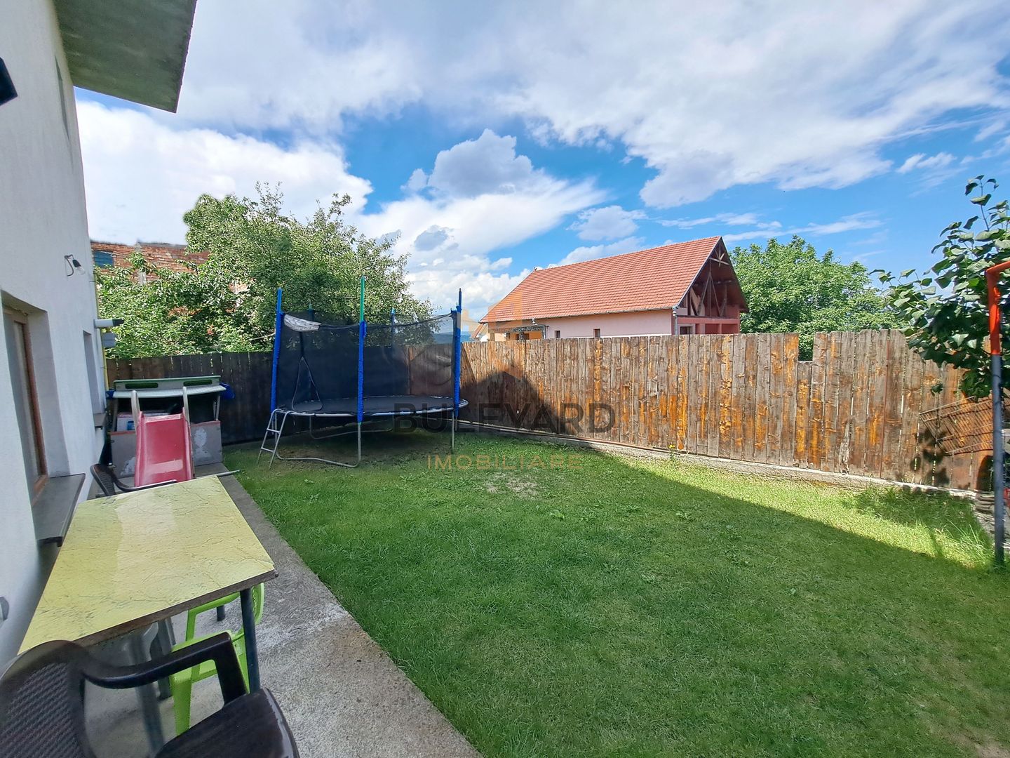 Casa individual situata in zona Hasdeu - Poză 1