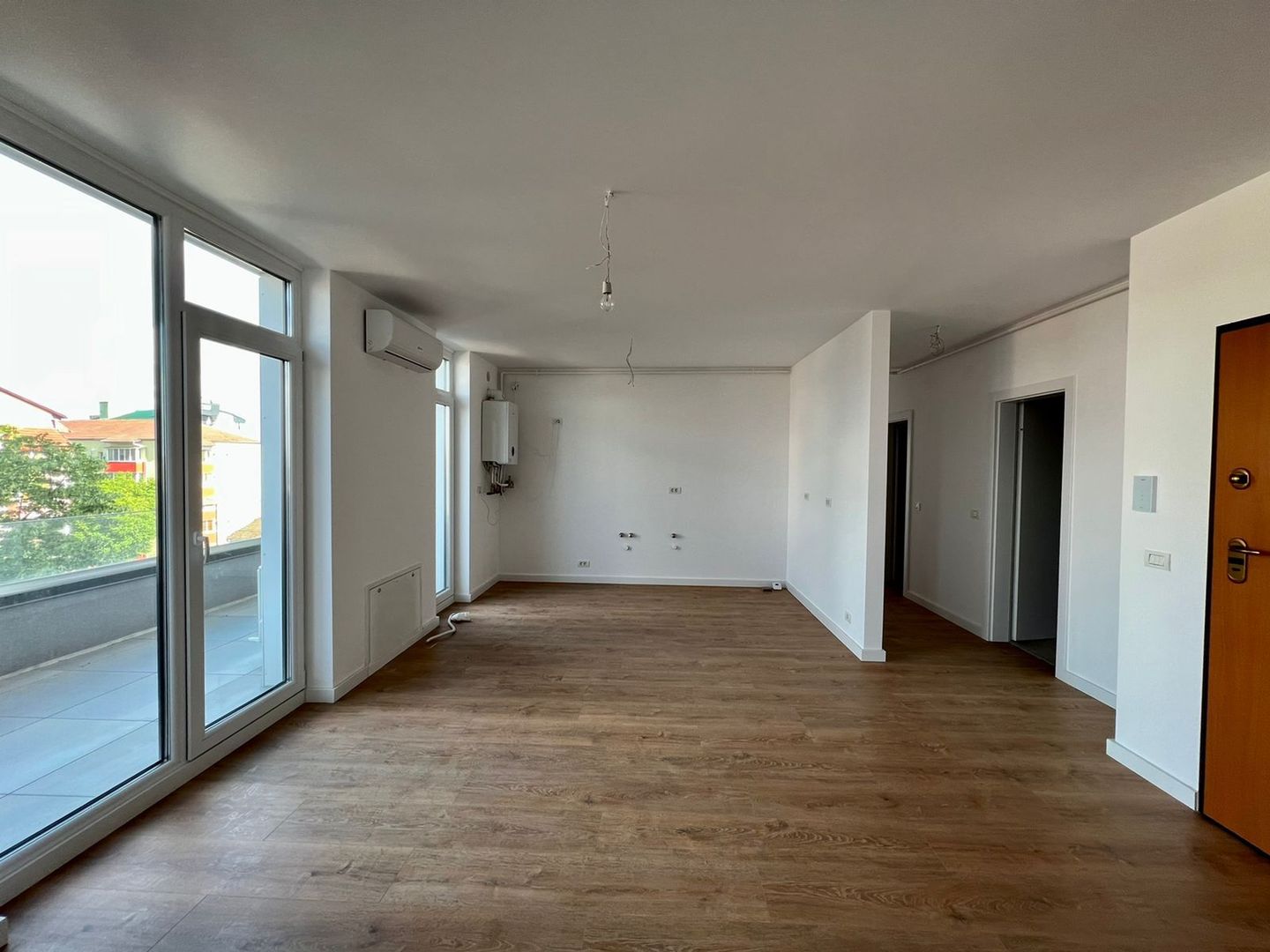 Apartament 4 camere, parcare subterana+boxa. Telegrafului - Poză 3