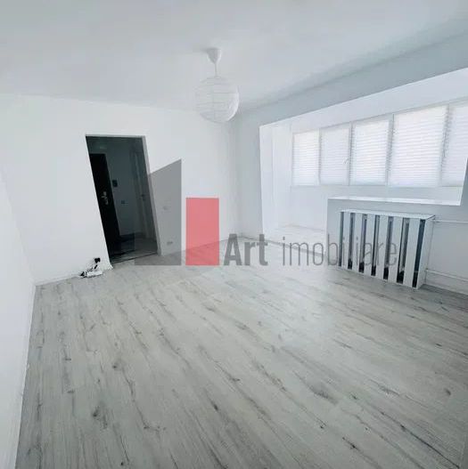 Titan, Liviu Rebreanu, 3 camere, semidecomandat, et.9/10, 69 mp - Poză 6