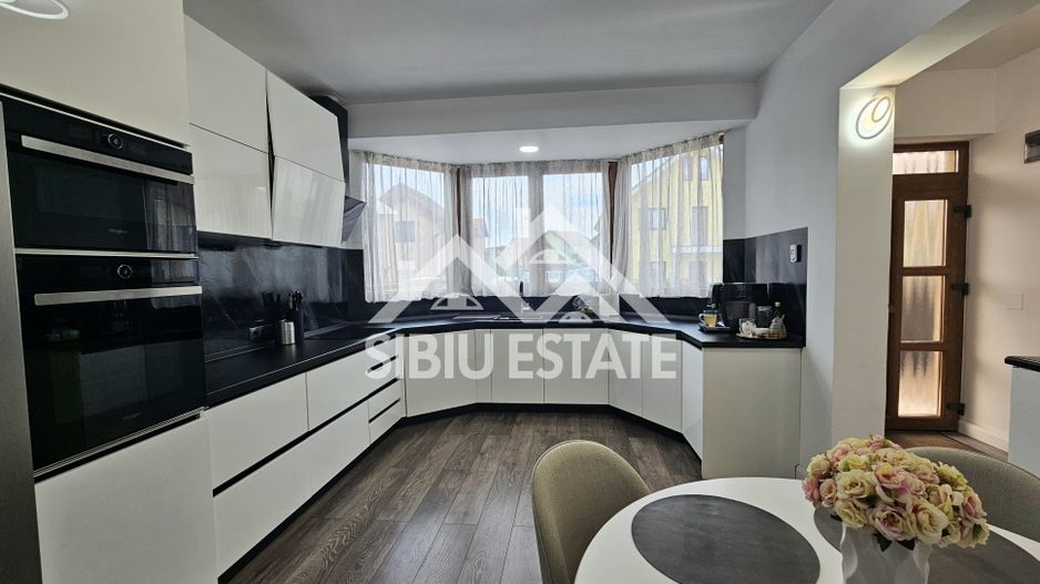 Casa 4 camere Sibiu dotari bune, pivnita, terasa - Poză 16