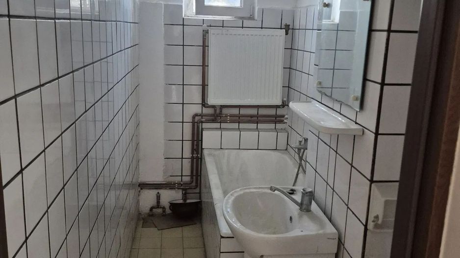 Apartament 3 camere | 55 mp | Centrală proprie | Piața Doina | - Poză 2