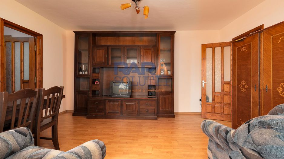 Apartament 3 camere, două băi - Str. Bogdan Dragoș - Poză 11