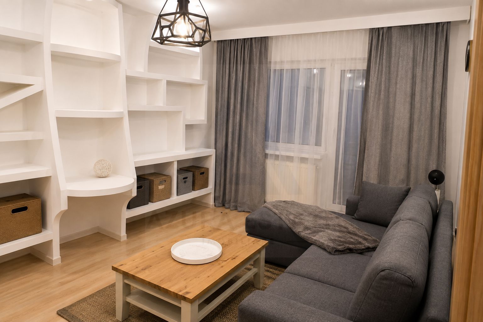 Apartament spatios 77 mp utili 3 camere 2 bai etaj 1 zona Strand - Poză 2