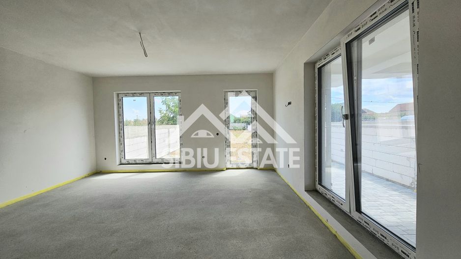 Casa Sibiu, confort nou, teren 600 mp - Poză 3